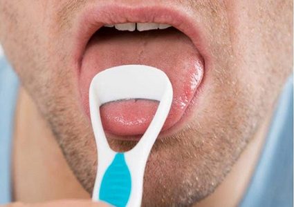 تحذير.. تكون طبقة بيضاء على اللسان دليل على تدهور صحة الكلى