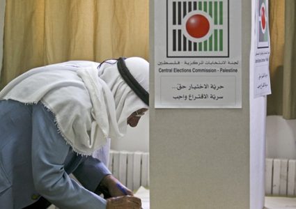 تنظيم الانتخابات .. تحرك مستمر لإحداث خرق في الجدار