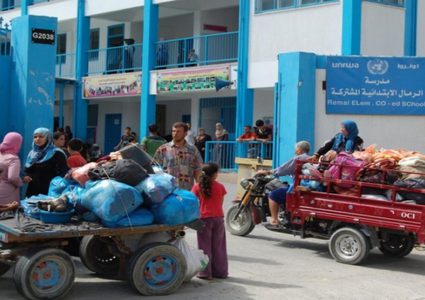 80% من سكان القطاع يعتمدون على المساعدات