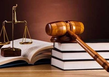 كويتية ترفض عقاب ابنها بعد إصابتها بسيخ شوي في بطنها !