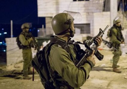 الاحتلال يعتقل أسيرا محررا من بلدة سلواد