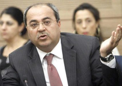 الطيبي: غانتس ليس الخيار الأمثل لكنه يمثل انتهاء حقبة نتنياهو