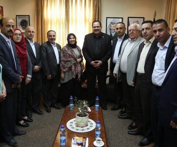 انهاء اجراءات تأشيرات دخول معلمين فلسطينيين الى الكويت