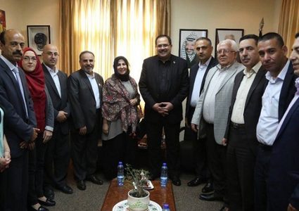 انهاء اجراءات تأشيرات دخول معلمين فلسطينيين الى الكويت