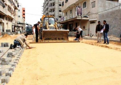 صرف دفعات مالية لمشاريع البنية التحتية في غزة