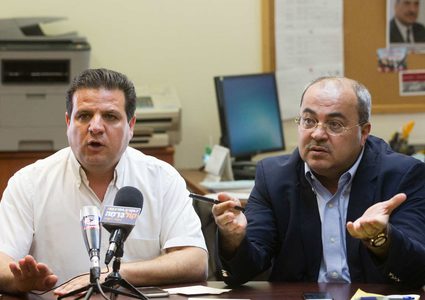 غانتس يجتمع مع عودة والطيبي خلال الأيام القادمة