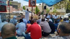 وقفة تضمانية للأسرى المضربين عقب صلاة الجمعة في أبو ديس