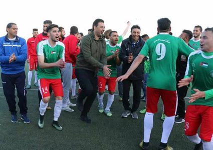 "الأمعري" ينفرد بصدارة دوري المحترفين