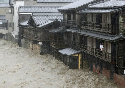 إعصار هاغيبيس يودي بحياة 10 أشخاص وإدراج 3 في عداد المفقودين