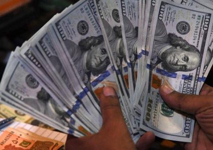 ارتفاع الدولار عقب التقدم باتفاق التجارة الامريكي الصيني