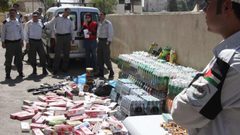 الخليل: ضبط أكثر من نصف طن مواد تموينية منتهية الصلاحية