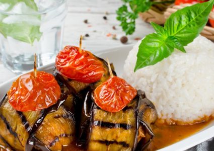 لفائف الباذنجان باللحم