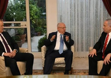 غانتس يجتمع مع نتنياهو اليوم لمناقشة خيارات تشكيل حكومة الاحتلال