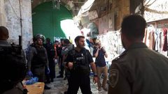 قوات الاحتلال تعتقل شاباً بزعم محاولته تنفيذ عملية طعن في القدس