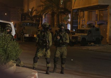 الاحتلال يقتحم مدينة جنين ويصوّر منزل ذوي أسير