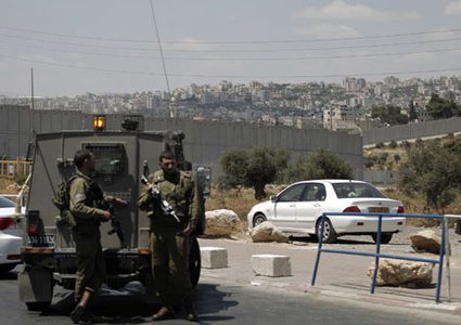 الاحتلال يحتجز أسيرا محررا من برقين