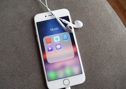 "التطبيقات الخبيثة" التي تستنزف جيوب المستخدمين لهواتف آيفون