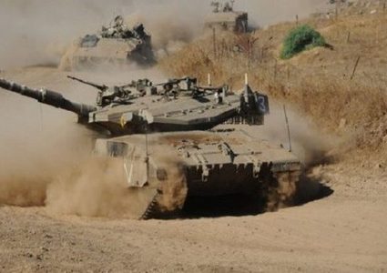 آليات الاحتلال تتوغل شرق مخيم المغازي وسط اعمال تجريف