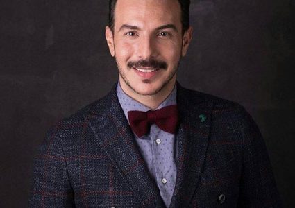 ابن باسل خياط يشعل مواقع التواصل الاجتماعي بوسامته