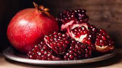 أسباب تدعوك لتناول الرمان يوميا‬