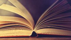 أمريكي يؤلف كتاب "أعرف أني أحبك" لزوجته التي فقدت ذاكرتها !