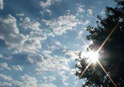 الطقس: أجواء خريفية وفرصة لسقوط امطار محلية غدا