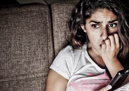 تعرفوا على أضرار مشاهدة أفلام الرعب على الصحة