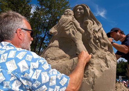 في منزل فنان النحت الأول في فلسطين