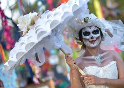 انطلاق كرنفال " يوم الموتى " في المكسيك