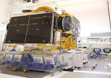 مصر تعكف على اطلاق أول قمر صناعي للاتصالات