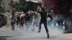 عشرات حالات الاختناق بقمع الاحتلال لمسيرة كفر قدوم