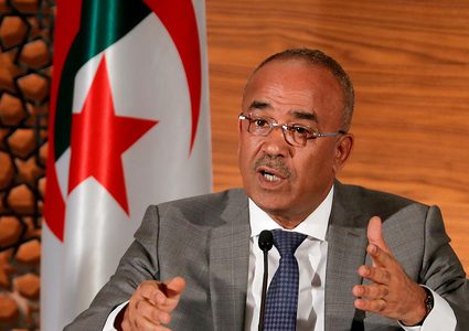 خمسة مرشحين يتنافسون على خوض الانتخابات الرئاسية في الجزائر