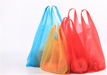 الحكومة اليابانية تفرض رسوم من الاكياس البلاستيكية