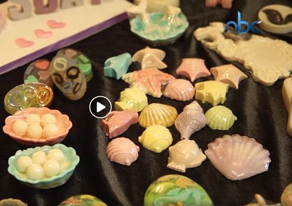 نابلس : سيدتان تبدعان بصناعة الصابون بالجليسرين