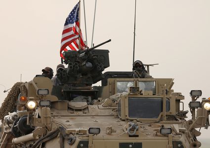 الدفاع الروسية: استهداف قافلة عسكرية أمريكية بسوريا