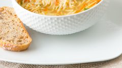 شوربة الشوفان بالشعيرية