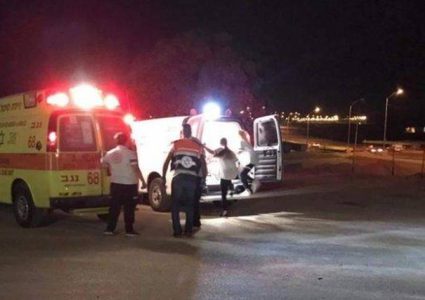 مقتل شابين وإصابة ثالث بإطلاق نار في النقب