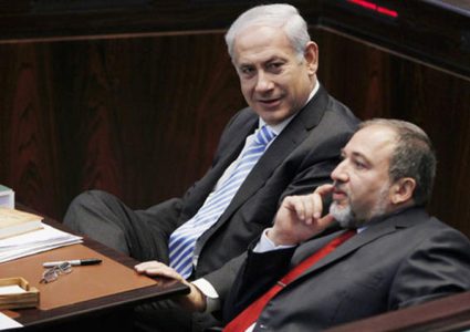 ليبرمان: نتنياهو يجرنا إلى إنتخابات ثالثة