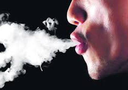 التدخين يؤثر على مظهر الإنسان ويجعله يبدو أكبر سنا