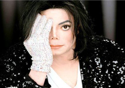 سيرغيو كورتيس شبيه مايكل جاكسون يشعل المواقع التواصل الاجتماعي