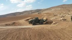 الاحتلال يزيل 4 خيام بمسافر يطا