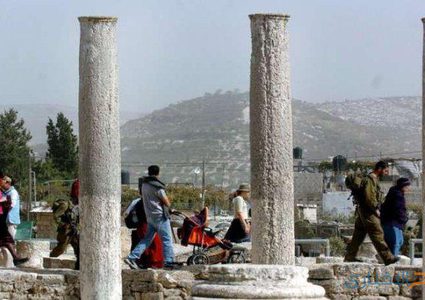 مستوطنون يقتحمون سبسطية