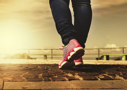 ما هو تأثير رياضة المشي على الاقتصاد العالمي ؟