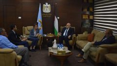 أبو جيش يؤكد يطالب الأونروا بمواصلة تقديم خدماتها