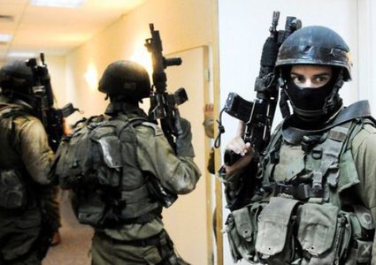 الاحتلال يأخذ قياسات منزل أسير في كوبر