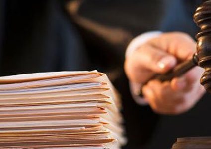 الحبس ثلاث سنوات وغرامة مالية لمدان بقضية ابتزاز الكتروني