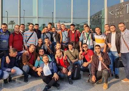 وصول دفعتين من معلمي غزة للكويت