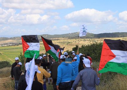 تقرير: "المسار الأمني" لجدار الضم يعمق الإستيطان