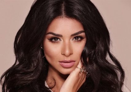 ملكة جمال أميركا السابقة تعلن تضامنها مع الشعب اللبناني