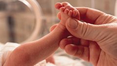 تحذير.. الولادة المبكرة تعرض الطفل لخطر الوفاة